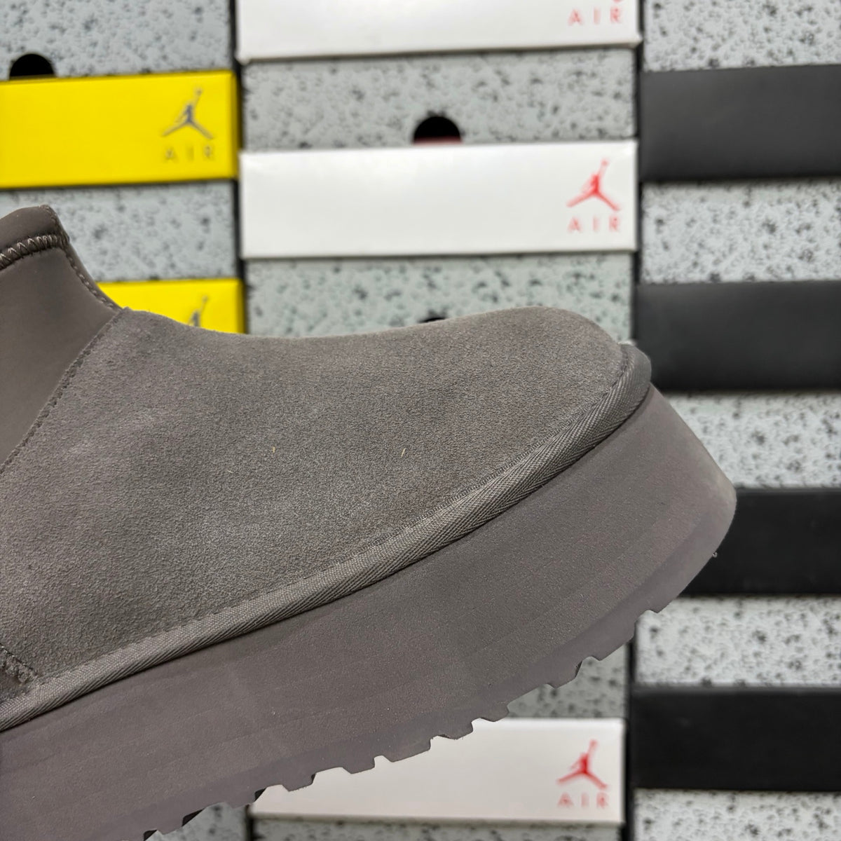 UGG Dipper Boot 817 – Thunder Grey | Sizes 35–40