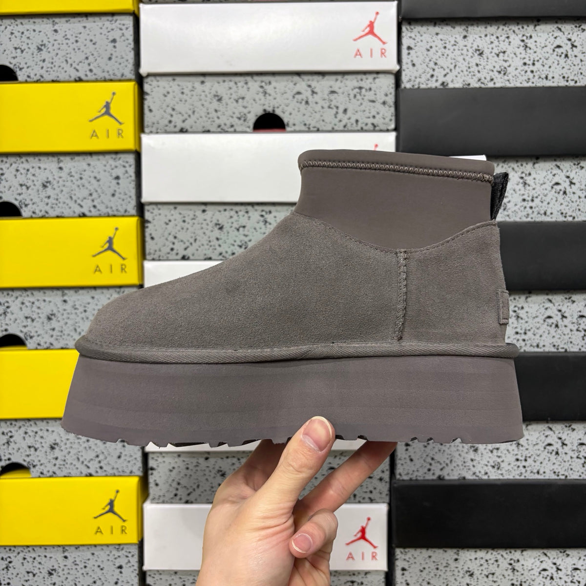 UGG Dipper Boot 817 – Thunder Grey | Sizes 35–40