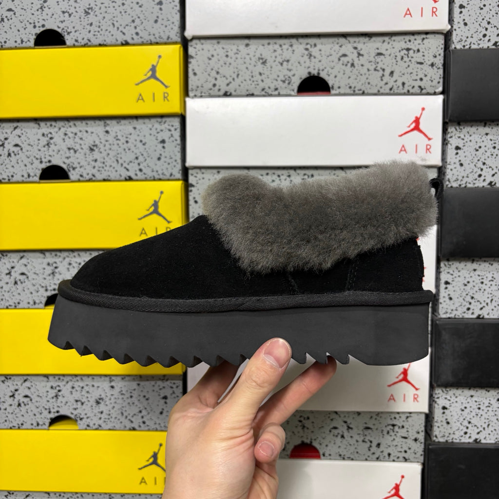 UGG Daxi Platform Snow Boot W1166773 – Black | Sizes 35–40