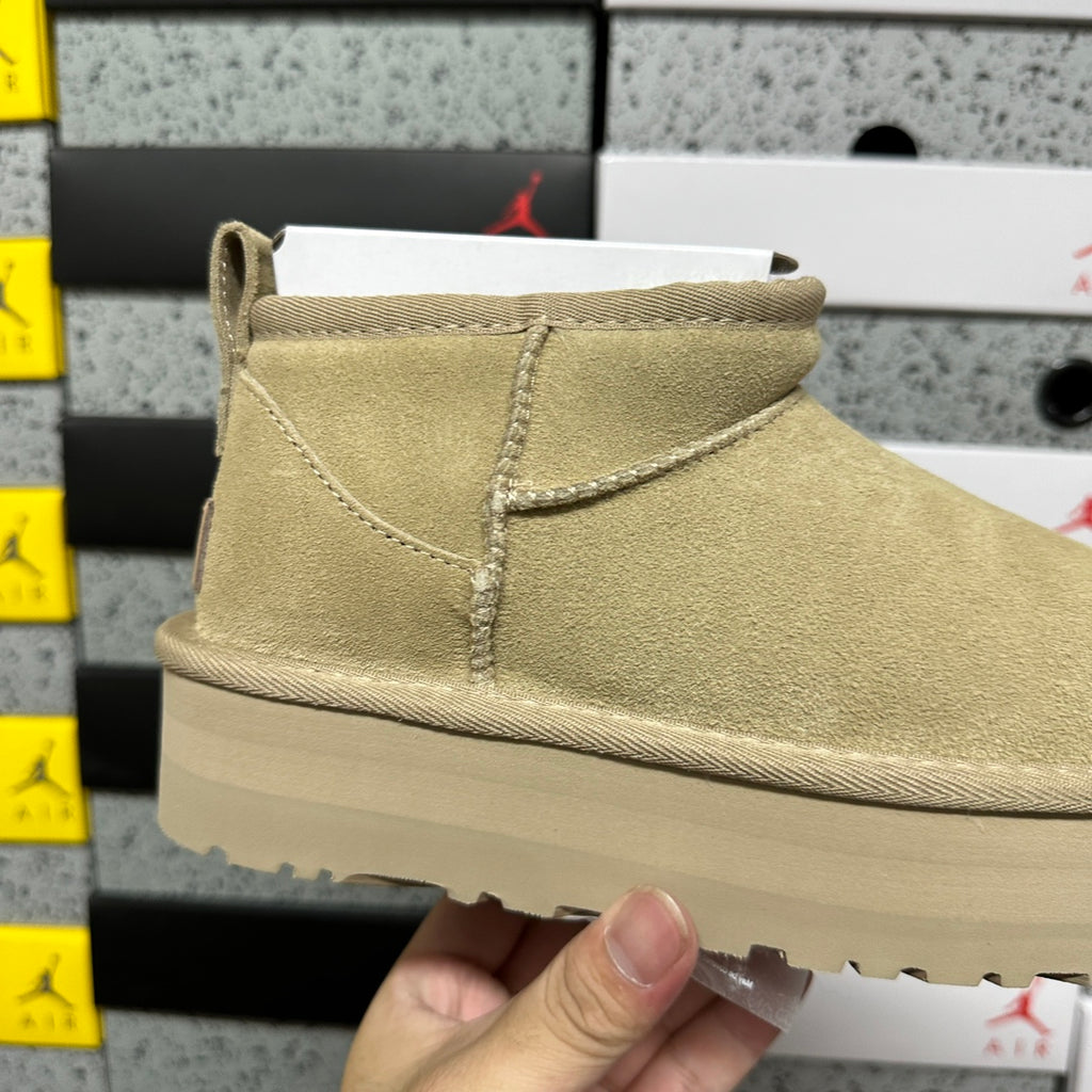 UGG Snow Boots 5092 – Mustard Yellow | 3cm Heel | Sizes 35–40