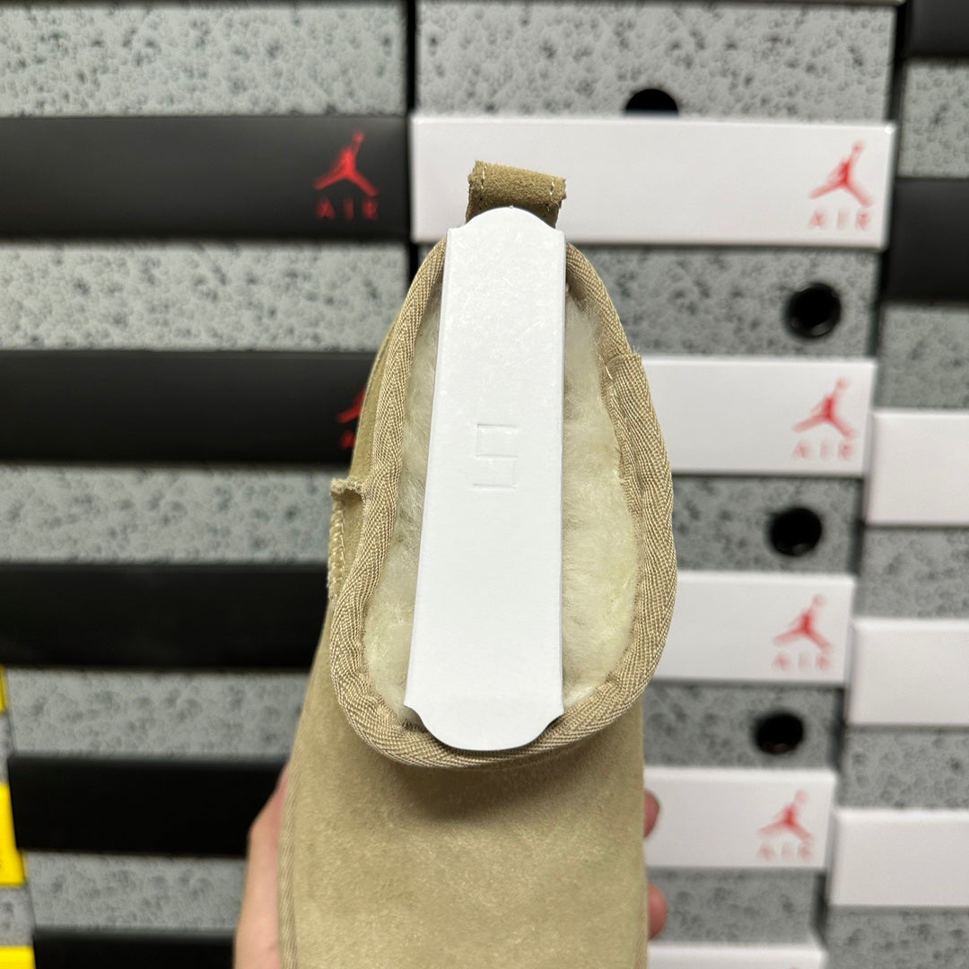 UGG Snow Boots 5092 – Mustard Yellow | 3cm Heel | Sizes 35–40
