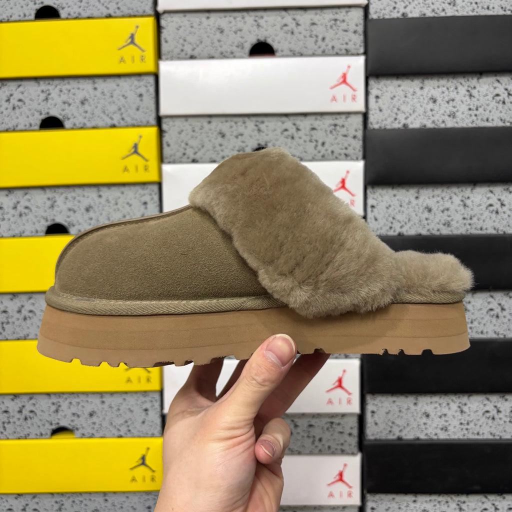 UGG Snow Boots 2550 – Antelope Brown Star Slide | 3cm Heel | Sizes 35–40