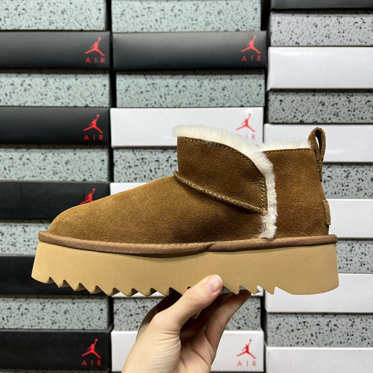 UGG Ayana Platform Boot 1184115 – Chestnut | Sizes 35–40