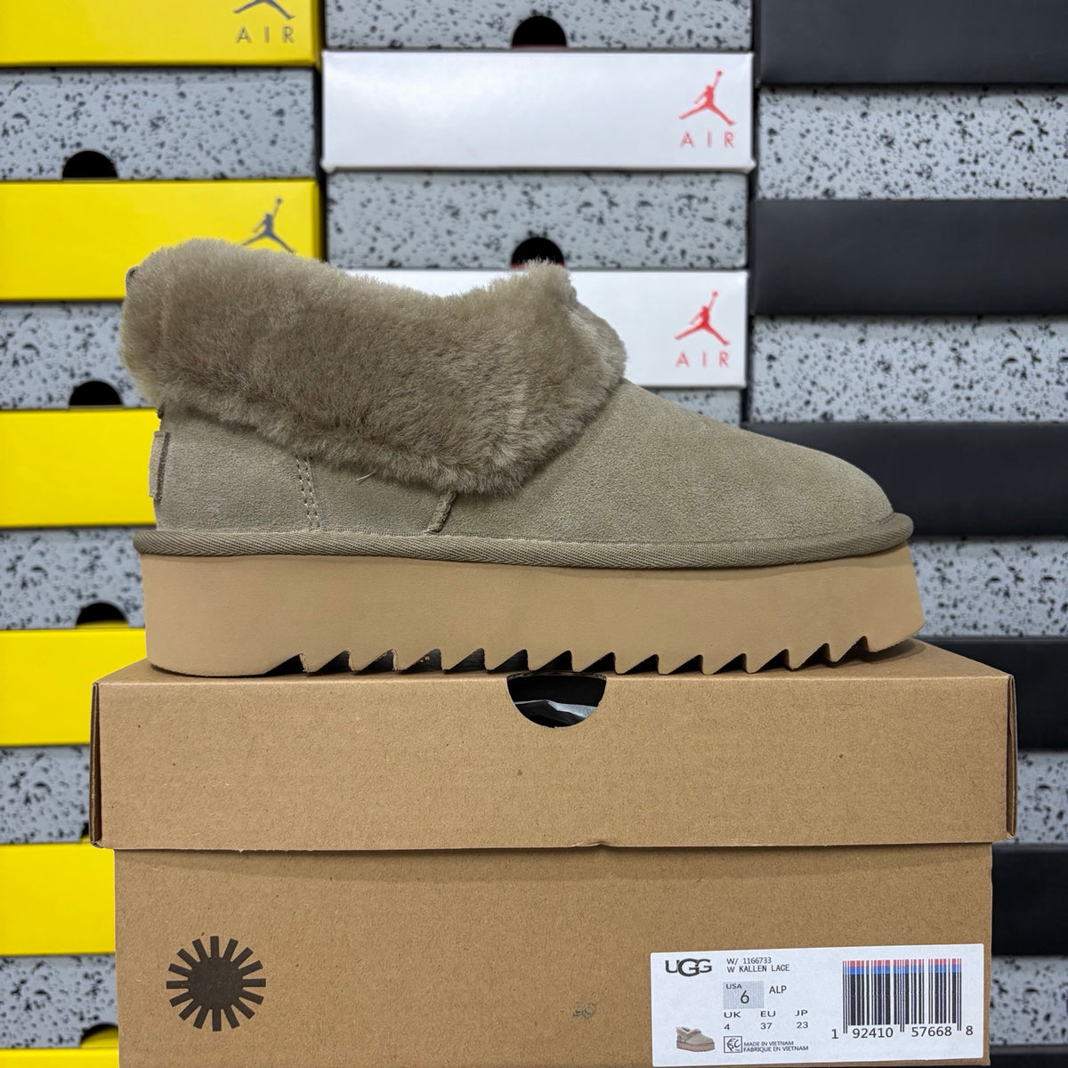 UGG Daxi Platform Snow Boot W1166733 – Brown | Sizes 35–40
