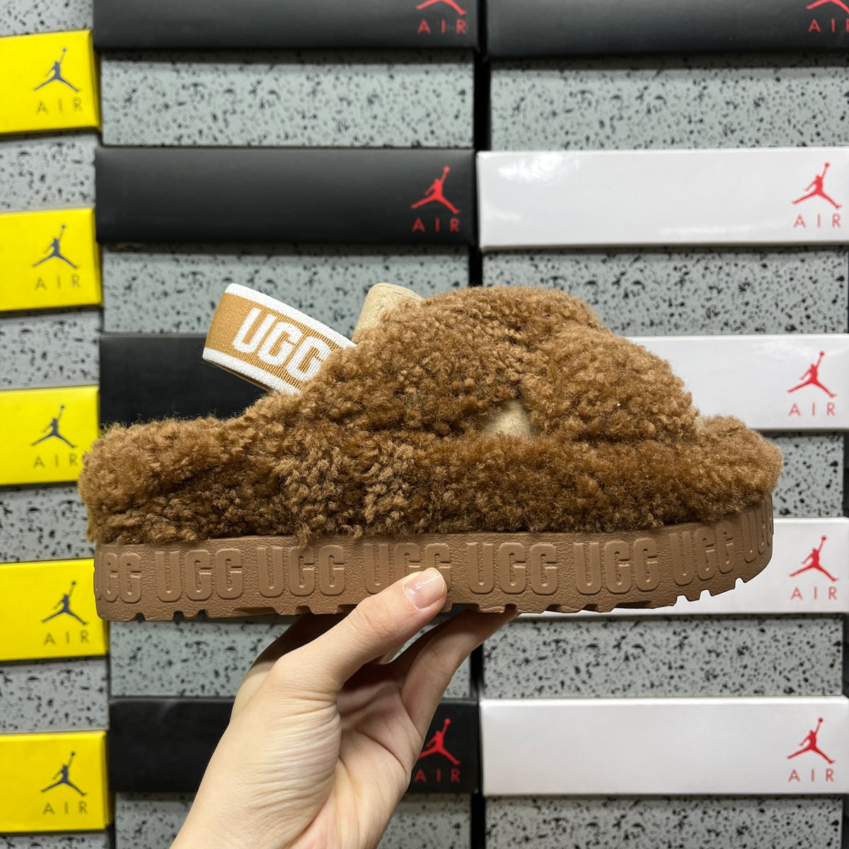 UGG Snow Boots 1191135 – Chestnut | Sizes 35–40