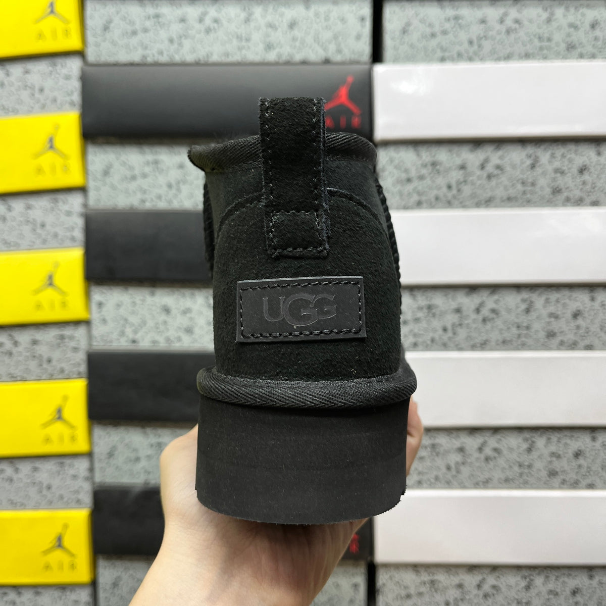 UGG Snow Boots 1135093 – Black | 3cm Heel | Sizes 35–40
