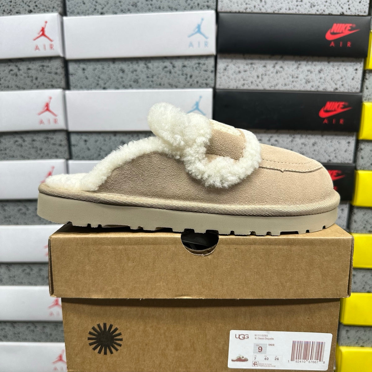 UGG Embroidered Clog 5095 – Khaki | Sizes 35–40