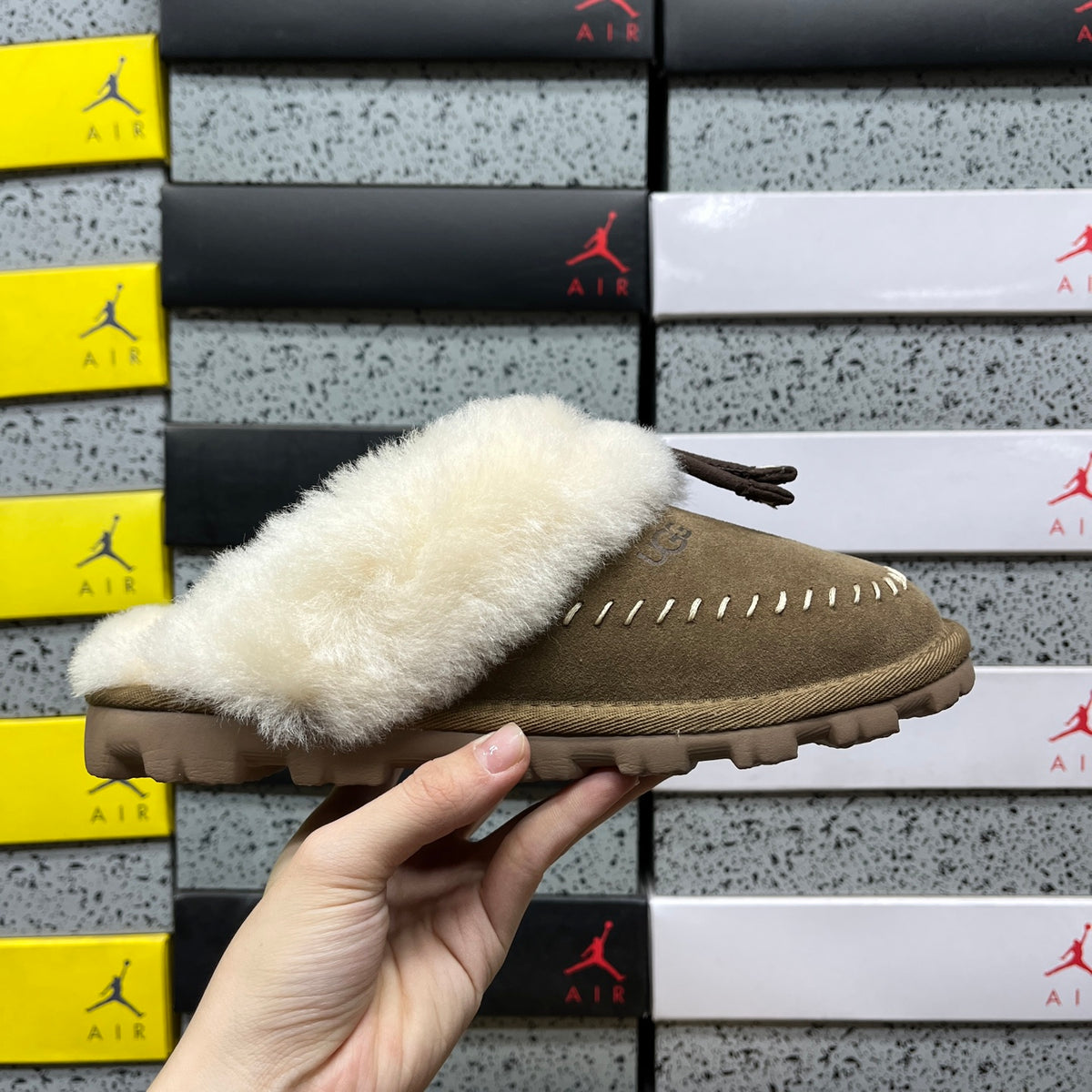 UGG Snow Boots 1180370 – Light Copper | Sizes 35–40