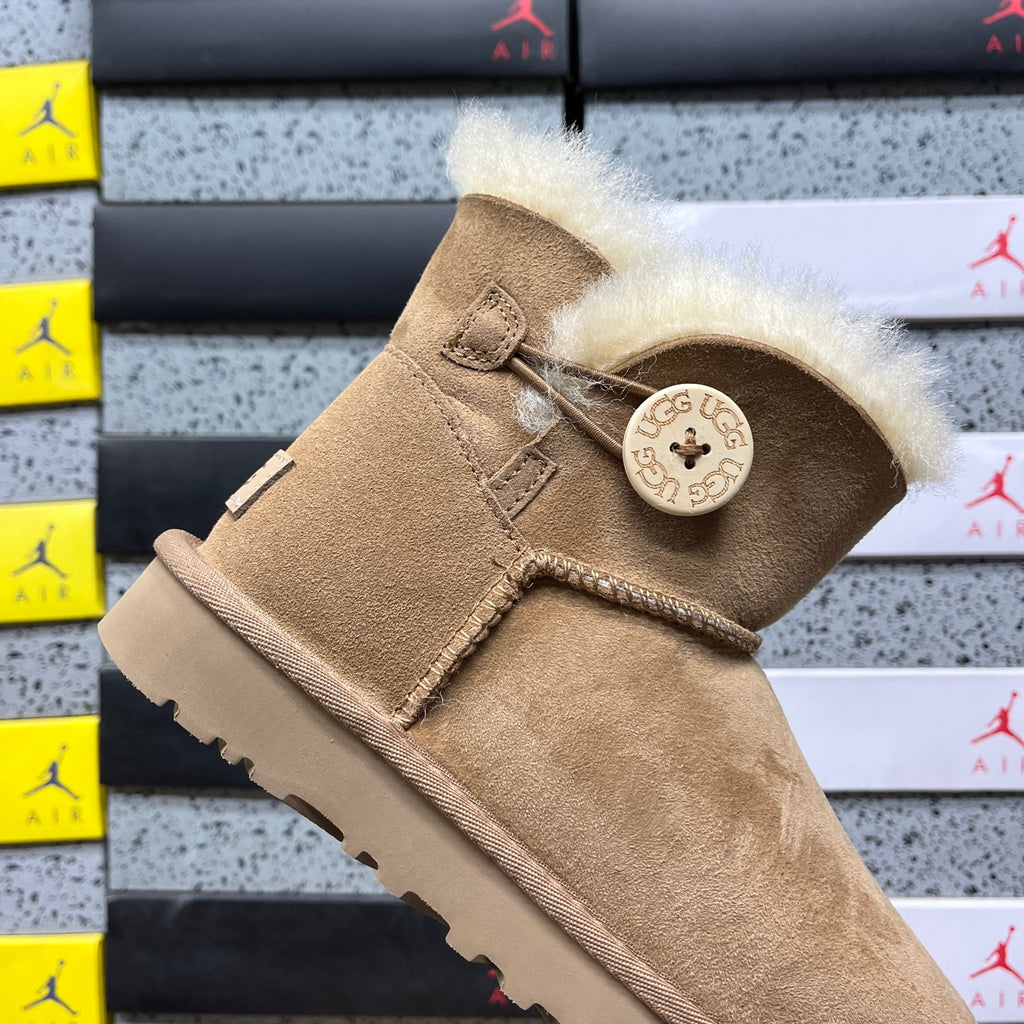 UGG Snow Boots 1016422 – Chestnut | Sizes 35–40