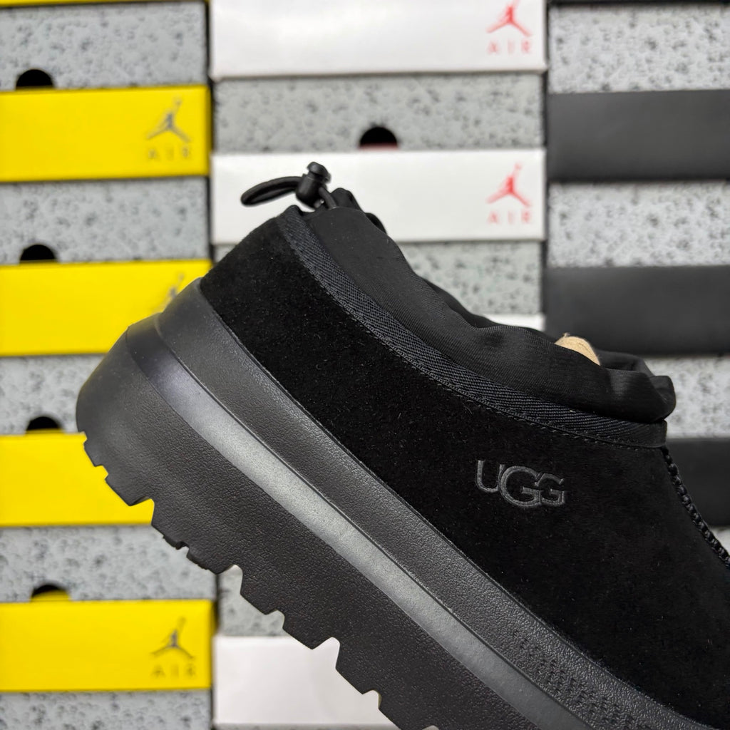 UGG Tasman Low Slipper 4096 – Black | Sizes 39–44