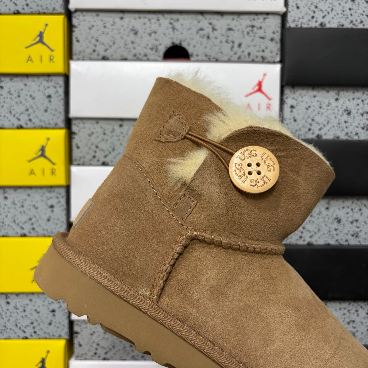 UGG Mid-Calf Snow Boots 6422 – Chestnut | Wood Button | Sizes 35–40
