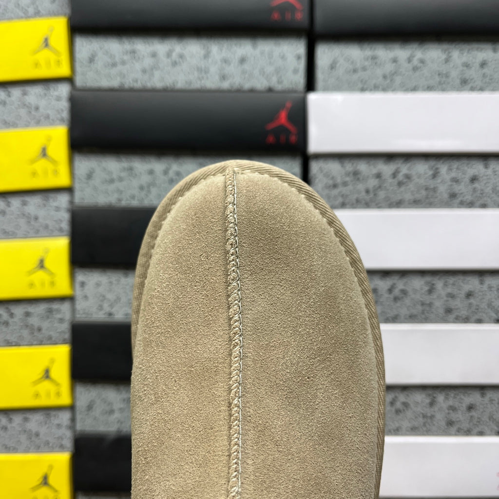 UGG Snow Boots 1122553 – Mustard Seed | Sizes 35–40