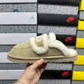 UGG Embroidered Clog 5095 – Sand | Sizes 35–40