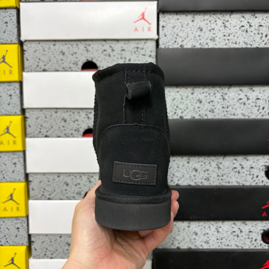 UGG Mid-Calf Snow Boots 6222 – Black | Sizes 35–44