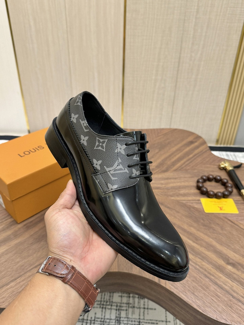 Louis Vuitton Black and Gray Lace-Up Dress Shoes